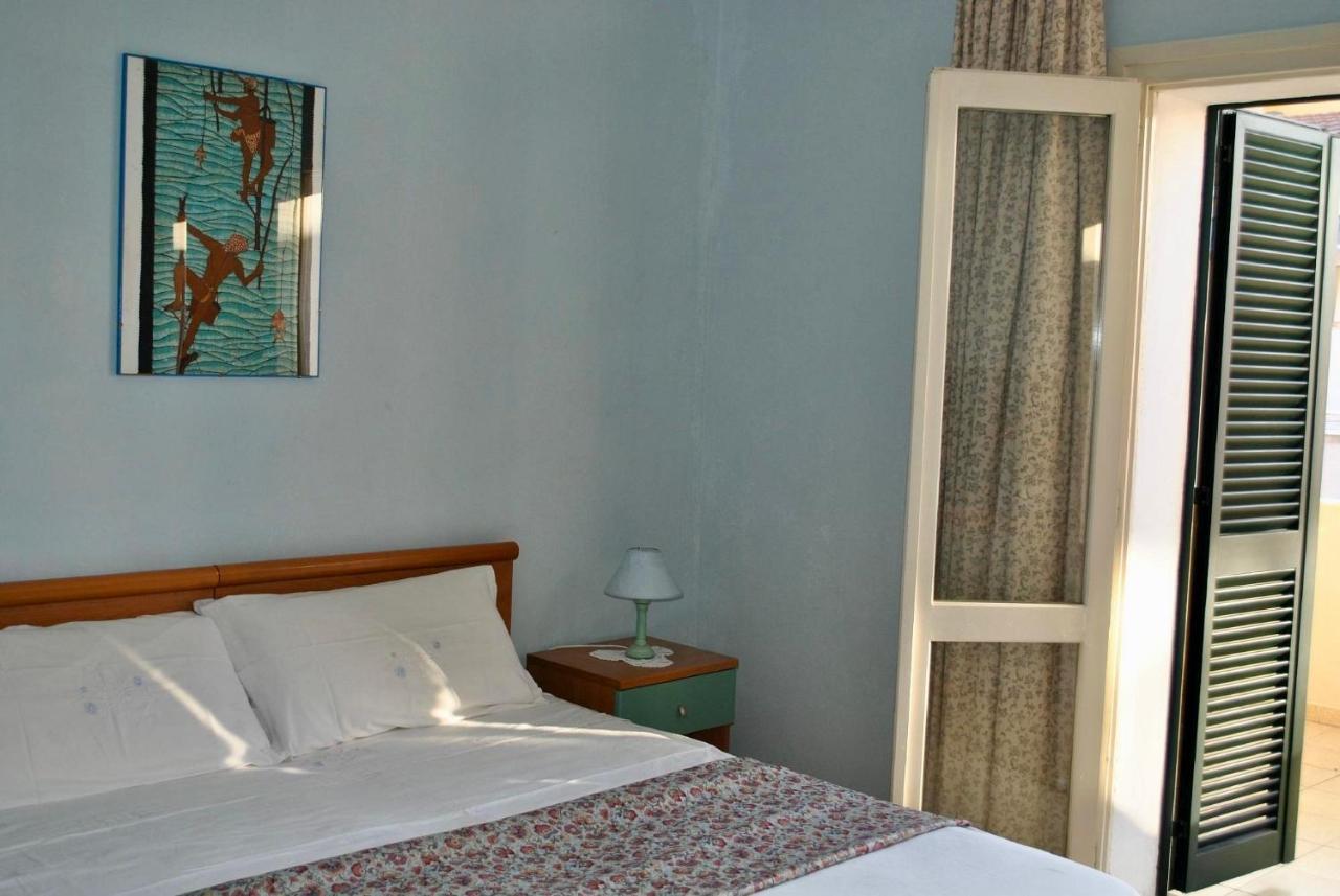 Hotel Geranio Rosso Stintino Kültér fotó