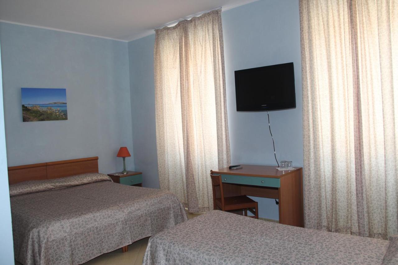 Hotel Geranio Rosso Stintino Kültér fotó