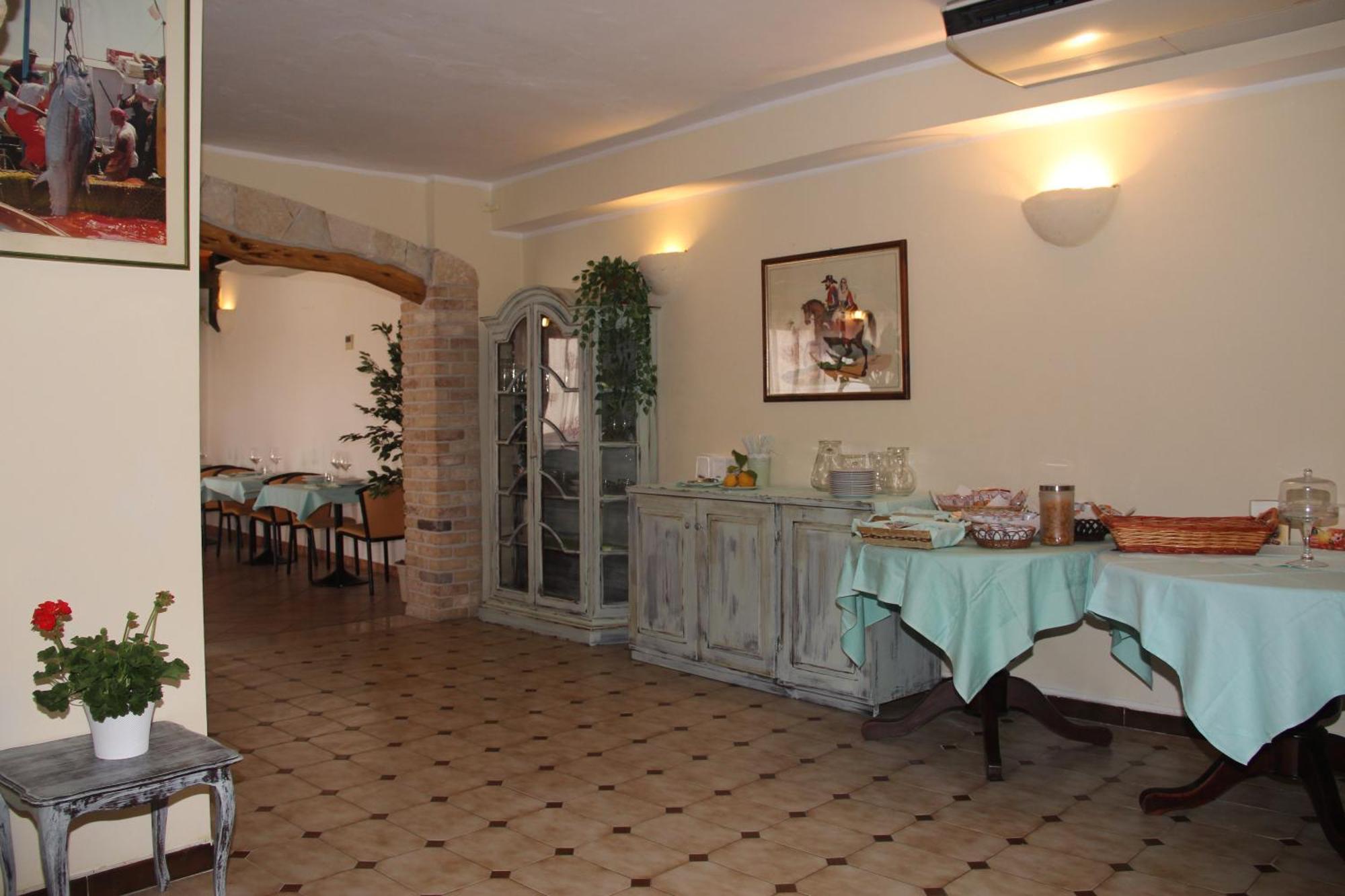 Hotel Geranio Rosso Stintino Kültér fotó