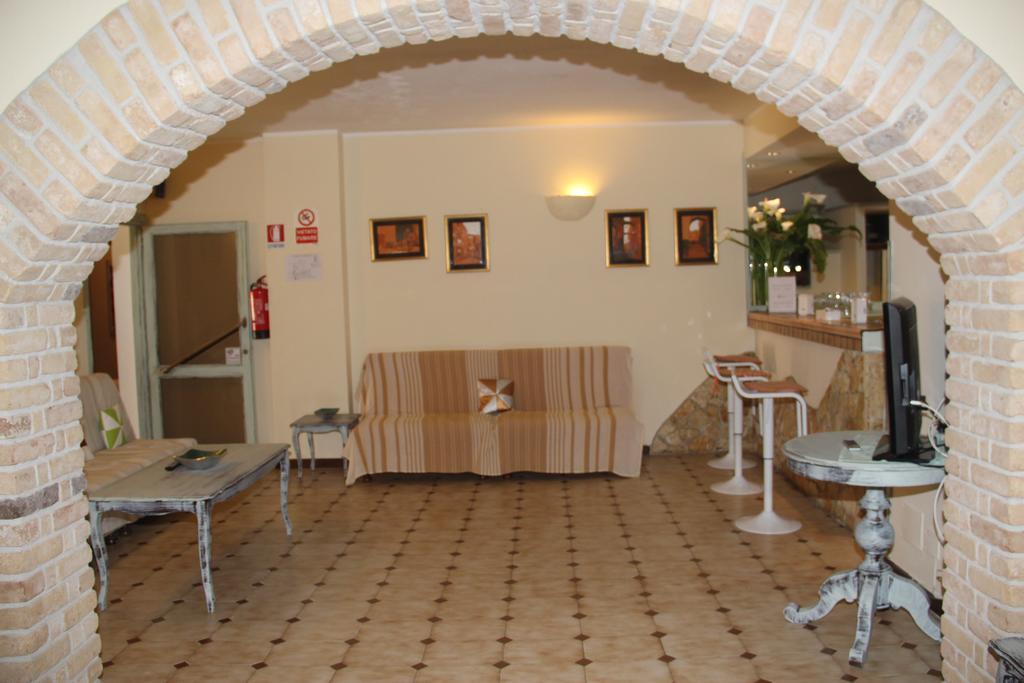 Hotel Geranio Rosso Stintino Kültér fotó